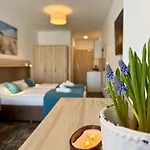 Al-dom Apartamenty, Welle 201 W Grzybowie Z Sauną I Jacuzzi Apartament *